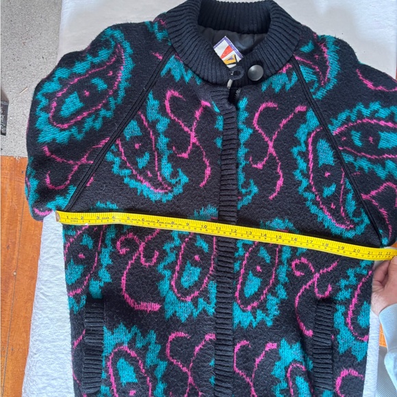 Women’s 80’s Vintage Karisma Canadian Sportswear Paisley Button Front Cardigan - Picture 7 of 13